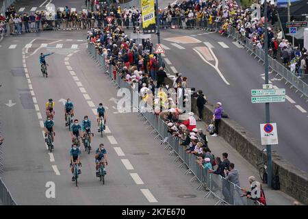 ©PHOTOPQR/OUEST FRANCE/Eddy LEMAISTRE ; BREST ; 24/06/2021 ; Tour de France 2021 - Grand départ Bretagne - Présentation des équipes au Parc de la Chaîne - - Tour de France 2021 - toller Start in der Bretagne - Teampräsentation im Parc de la Chaîne - Stockfoto