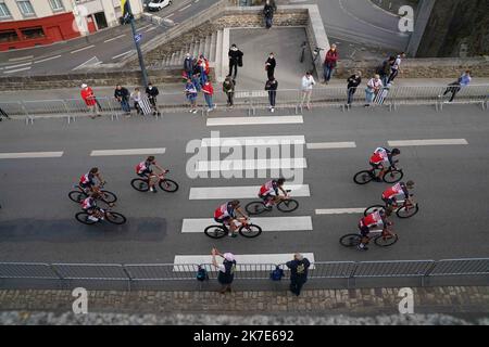 ©PHOTOPQR/OUEST FRANCE/Eddy LEMAISTRE ; BREST ; 24/06/2021 ; Tour de France 2021 - Grand départ Bretagne - Présentation des équipes au Parc de la Chaîne - - Tour de France 2021 - toller Start in der Bretagne - Teampräsentation im Parc de la Chaîne - Stockfoto