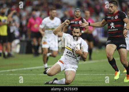 ©Sebastien Muylaert/MAXPPP - Geoffrey Doumayrou du Stade Rochelais lors de la finale du top 14 de Rugby entre le Stade Toulousain et le Stade Rochelais au stade de France. Saint Denis, 25.06.2021 Rugby Top 14 Finale zwischen Stade Toulousain und Stade Rochelais im Stade de France. Saint Denis, 25.06.2021 Stockfoto