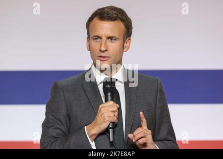 ©Sebastien Muylaert/MAXPPP - der französische Präsident Emmanuel Macron hält eine Rede während der Eröffnung des Treffens des französischen Strategischen Rates für die Gesundheitsindustrie (CSIS) im Elysée-Palast in Paris, Frankreich. 29.06.2021 Stockfoto