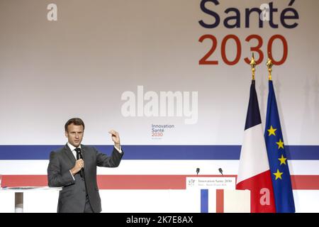 ©Sebastien Muylaert/MAXPPP - der französische Präsident Emmanuel Macron hält eine Rede während der Eröffnung des Treffens des französischen Strategischen Rates für die Gesundheitsindustrie (CSIS) im Elysée-Palast in Paris, Frankreich. 29.06.2021 Stockfoto