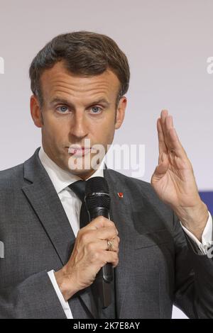 ©Sebastien Muylaert/MAXPPP - der französische Präsident Emmanuel Macron hält eine Rede während der Eröffnung des Treffens des französischen Strategischen Rates für die Gesundheitsindustrie (CSIS) im Elysée-Palast in Paris, Frankreich. 29.06.2021 Stockfoto