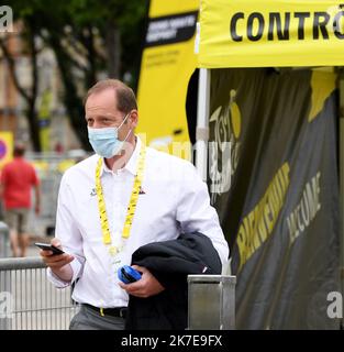 ©PHOTOPQR/LE PROGRES/Catherine AULAZ - Oyonnax 03/07/2021 - Départ Tour de France à Oyonnax - 3 Juillet 2021 -Tour de France 2021 - 8e étape Oyonnax (Ain) - Grand-Bornand (Haute-Savoie). Christian Prudhomme, le Patron du Tour. 2021 Radrennen der Tour de France am 3.. Juli 2021 Stockfoto