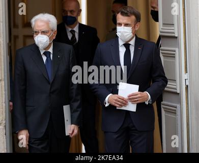 ©PHOTOPQR/LE PARISIEN/Delphine Goldsztejn ; Paris ; 05/07/2021 ; Visite d'état de Sergio Mattarella, président de la République italienne Le président de République française Emmanuel Macron et le président de la République italienne Sergio Mattarella Déclaration conjointe à la Presse Le 05/07/2021 Foto : Delphine Goldsztejn - Paris, Frankreich, juli 5. 2021 der italienische Präsident SergioMattarella trifft den französischen Präsidenten EmmanuelMacron Stockfoto