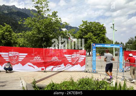 ©PHOTOPQR/LE DAUPHINE/Grégory YETCHMENIZA ; Chamonix-Mont-Blanc ; 12/07/2021 ; Grégory YETCHMENIZA / LE DAUPHINE LIBERE / Photopqr CHAMONIX-MONT-BLANC (HAUTE-SAVOIE) le 12 juillet 2021 Coupe du monde d'escalade à Chamonix Frauen führen die Qualifikation zum Klettern des Weltcups in Chamonix am 12. Juli 2021 Stockfoto