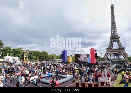 ©PHOTOPQR/LE PARISIEN/Bastien Moignoux ; Paris ; 02/08/2021 ; Paris (16e), France. 02/08/21. Le retour des médaillés des JO de Tokyo au Trocadéro. Vue d'Ensemble du site 'Live Jeux Olympiques' au Trocadéro. - Paris, Frankreich, august 2. 2021. Französische Medaillengewinnerinnen der Olympischen Sommerspiele von Tokio 2020 zurück in Frankreich Stockfoto