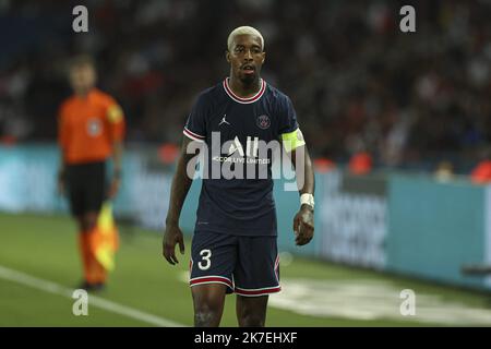 ©Sebastien Muylaert/MAXPPP - Presnel Kimpembe von PSG reagiert während des Ligue 1-Spiels zwischen Paris Saint-Germain und RC Strasbourg im Parc des Princes in Paris, Frankreich. 14.08.2021 Stockfoto