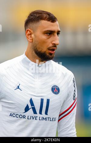 Aurelien Morissard / IP3; Paris Gianluigi Donnarumma von Saint Germain besucht am 19. August 2021 eine Trainingseinheit im Sportkomplex Camp des Loges in der Nähe von Paris, Frankreich. Stockfoto