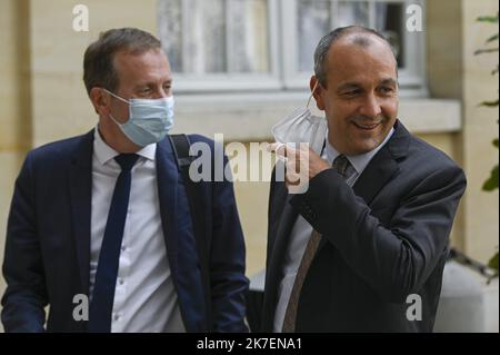 ©Julien Mattia / Le Pictorium/MAXPPP - Julien Mattia / Le Pictorium - 1/9/2021 - Frankreich / Ile-de-France / Paris - Arrivee du secretaire General de la CFDT, Laurent Berger pour un entretien avec le Premier Ministre et les representants sociaux a l'Hotel de Matignon, A Paris le 2 Septembre 2021 / 1/9/2021 - Frankreich / Ile-de-France (Region) / Paris - Ankunft des CFDT-Generalsekretärs Laurent Berger zu einem Treffen mit dem Premierminister und Sozialvertretern am 2. September 2021 im Hotel de Matignon in Paris Stockfoto