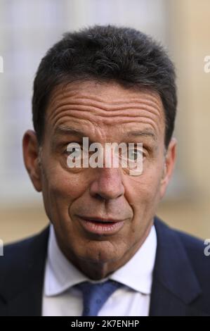 ©Julien Mattia / Le Pictorium/MAXPPP - Julien Mattia / Le Pictorium - 2/9/2021 - Frankreich / Ile-de-France / Paris - Le President du Medef, geoffroy Roux de Bezieux en fin d'entretien parle a la Presse a l'Hotel de Matignon, A Paris le 2 Septembre 2021 / 2/9/2021 - Frankreich / Ile-de-France (Region) / Paris - der Präsident von Medef, Geoffroy Roux de Bezieux, am Ende eines Interviews mit der Presse im Hotel de Matignon, in Paris am 2. September 2021 Stockfoto