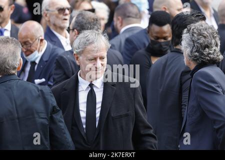 ©PHOTOPQR/LE PARISIEN/olivier corsan ; Paris ; 10/09/2021 ; Paris, Frankreich, le 10 septembre 2021. Obsèques de l'acteur Jean-Paul Belmondo à l'église de Saint-Germain des Près. Francis Huster Trauerfeier für den verstorbenen französischen Schauspieler Jean Paul Belmondo in der Kirche Saint Germain des Pres am 10. September 2021 Stockfoto