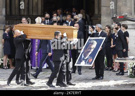 ©PHOTOPQR/LE PARISIEN/olivier corsan ; Paris ; 10/09/2021 ; Paris, Frankreich, le 10 septembre 2021. Obsèques de l'acteur Jean-Paul Belmondo à l'église de Saint-Germain des Près. Trauerfeier für den verstorbenen französischen Schauspieler Jean Paul Belmondo in der Kirche Saint Germain des Pres im September 10, 2021 Stockfoto