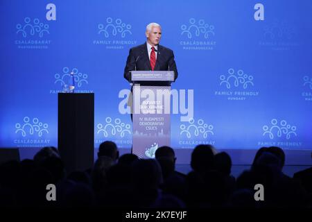 ©PHOTOPQR/LE PARISIEN/olivier corsan ; Budapest ; 09/06/2021 ; Budapest, Hongris, 23 sepetmbre 2021. 4 Sommet Démographique de Budapest. Mike Pence, ancien Vize-Präsident des Etats Unis d'Amérique USA Demografischer Gipfel in Budapest am 23. September 2021 Stockfoto