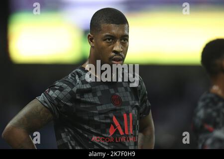 ©Sebastien Muylaert/MAXPPP - Presnel Kimpembe von PSG erwärmt sich vor dem Ligue 1-Spiel zwischen Paris Saint-Germain und Montpellier HSC im Parc des Princes in Paris, Frankreich. 25.09.2021 Stockfoto