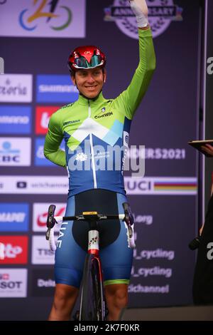 ©Laurent Lairys/MAXPPP - Tadej Pogacar aus der Slowakei während der UCI-Straßenweltmeisterschaften 2021, Männer-Elite-Straßenrennen, am 26. September 2021, Anvers-Louvain, 268,3km, Belgien - Foto Laurent Lairys / MAXPPP Stockfoto