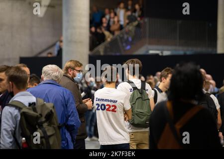 ©PHOTOPQR/VOIX DU Nord/PASCAL BONNIERE ; 02/10/2021 ; LILLE 2.10.2021 politique - Eric Zemmour etait a Lille Grand Palais pour Presenter son livre et tenir un Meeting devant 1500 personnes . Meeting qui fait presentir une candidature aux elections presidentielles 2022 .PHOTO PASCAL BONNIERE / LA VOIX DU Nord Stockfoto