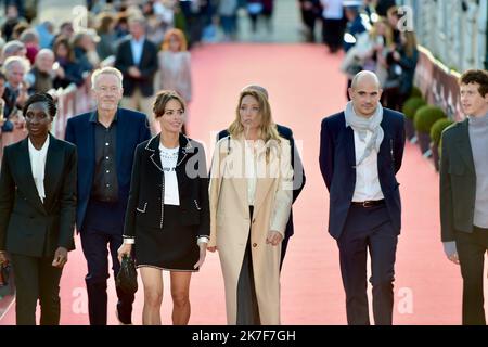 ©FRANCK CASTEL/MAXPPP - 32. Dinard British Film Festival - erster Tag. Die Jurymitglieder Eye Haidara, Paul Webster, Berenice Bejo, Mohamed Hamidi, Laura Smet, Jean des Forets, Finnegan Oldfield nehmen am 29. September 2021 am 1. Dinard British Film Festival 32. in Dinard, Frankreich, Teil. Stockfoto