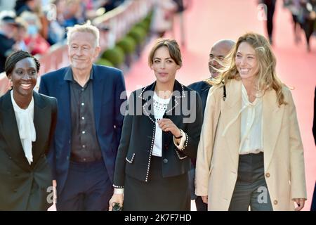 ©FRANCK CASTEL/MAXPPP - 32. Dinard British Film Festival - erster Tag. Die Jurymitglieder Eye Haidara, Paul Webster, Berenice Bejo, Mohamed Hamidi, Laura Smet, Jean des Forets, Finnegan Oldfield nehmen am 29. September 2021 am 1. Dinard British Film Festival 32. in Dinard, Frankreich, Teil. Stockfoto