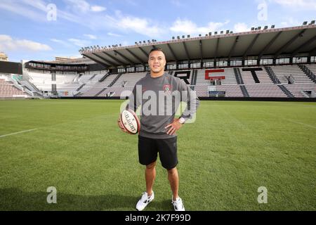 ©PHOTOPQR/NICE MATIN/Luc Boutria ; ; 15/10/2021 ; TOULON RUGBY RCT Conference et presentation du joueur CHESLIN COLBE - RUGBY RCT Conference and presentation of Player Cheslin Colbe. Stockfoto