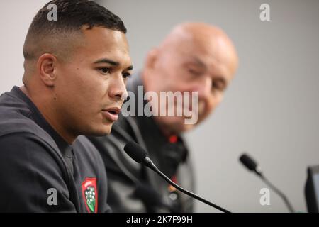 ©PHOTOPQR/NICE MATIN/Luc Boutria ; ; 15/10/2021 ; TOULON RUGBY RCT Conference et presentation du joueur CHESLIN COLBE - RUGBY RCT Conference and presentation of Player Cheslin Colbe. Stockfoto