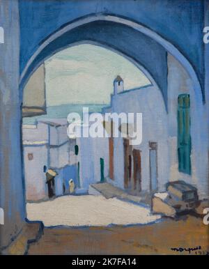 ©Active Museu/MAXPPP - ActiveMuseum 0002812.jpg / La Citadelle a Tanger Huile sur toile maroufloe sur Carton 1913 - / Albert Marquet / Peinture Active Museum / Le Pictorium 1 Person, Alley, arabische Stadt, blauer Himmel, Zitadelle, geschlossener Verschluss, Hitze, Sandstraße, Meer, Sonne, Handel, traditionelle Kleidung, Vertikal, Dorf, Afrika, Marokko, Norden Afrika, Tanger, 18. Jahrhundert, Albert Marquet, Malerei, Stockfoto