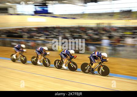 ©PHOTOPQR/LE COURRIER PICARD/HASLIN ; ROUBAIX ; 20/10/2021 ; Championnats du monde cyclisme sur Piste velodrome Jean Stablinski STAB velodrome de Roubaix L'equipe de France de poursuite par équipe hommes réalise le 2ème temps des qualifications avec Thomas Boudat Thomas Denis Valentin Tabellion et Benjamin Thomas Foto Fred HASLIN - die Weltmeisterschaften finden von 20 bis 24 statt Oktober 2021 Stockfoto