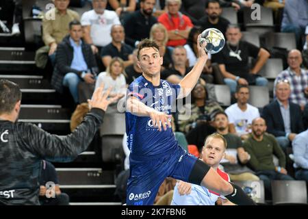 ©PHOTOPQR/LE MIDI LIBRE/JEAN MICHEL MART ; MONTPELLIER ; 20/10/2021 ; ARENA / HANDBALL COUPE D'EUROPE EHF LIGUE DES CHAMPIONS MONTPELLIER MHB / MESHKOV BREST YANIS LENNE Stockfoto