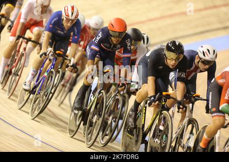 ©PHOTOPQR/LE COURRIER PICARD/HASLIN ; Roubaix ; 23/10/2021 ; 23/10/21 Championnats du monde cyclisme sur Piste velodrome Jean Stablinski de Roubaix Epeuve de l'Elimination de l'omnium Donavan GRONDIN (FRA) Foto Fred HASLIN TRACK CYCLING ROUBAIX WORLD CHAMPIONSHIPS Stockfoto