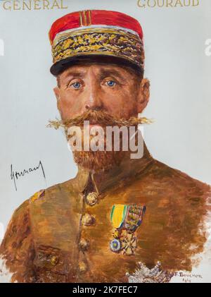 ©Active Museu/MAXPPP - ActiveMuseum 0006661.jpg / Le General Henri-Eugene Gouraud 1925 - / Joseph-Felix Bouchor / Peinture Active Museum / Le Pictorium Bart, Nahaufnahme, Ehrenlegion, Mann, Medaille, Militärkappe, Schnurrbart, Unterschrift, Dreiviertelprofil, Uniform, Vertikal, Weißer Hintergrund, Schreiben, General Henri-Eugene Gouraud, Joseph-Felix Bouchor, Malerei, Stockfoto