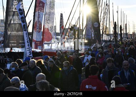 ©PHOTOPQR/OUEST FRANCE/Thomas Brégardis / Ouest-France ; Le Havre ; 05/11/2021 ; Transat Jacques Vabre 2021. Le public Transat segeln Jacques Vabre 2021 Stockfoto