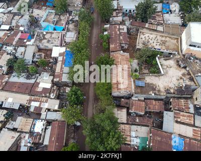 ©Nicolas Remene / Le Pictorium/MAXPPP - Vue eyrienne de l'Urbanisation d'un quartier de Bamako au Mali le 23 octobre 2021. Stockfoto