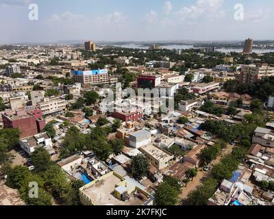 ©Nicolas Remene / Le Pictorium/MAXPPP - Vue eyrienne de l'Urbanisation d'un quartier de Bamako au Mali le 3 novembre 2021. Stockfoto