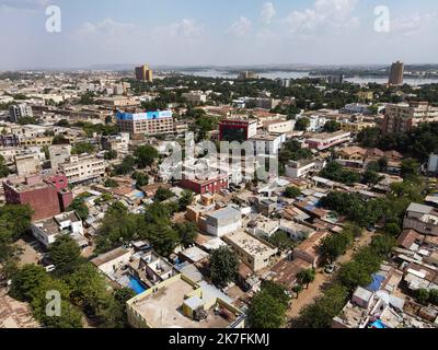 ©Nicolas Remene / Le Pictorium/MAXPPP - Vue eyrienne de l'Urbanisation d'un quartier de Bamako au Mali le 3 novembre 2021. Stockfoto