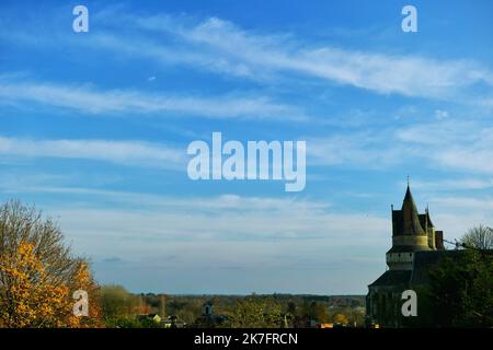 ©PHOTOPQR/LE COURRIER DE L'OUEST/AURELIEN BREAU ; ; ; ; MAINE ET LOIRE LE 25 NOVEMBER 2021 HÖHEPUNKT AUTOMNE HERBST PAYSAGE LANDSCHAFT WETTER WETTER ARBRES BÄUME FEUILLES BLÄTTER CAMPAGNE LANDSCHAFT CIEL HIMMEL SCHLOSS NUAGE WOLKE Stockfoto