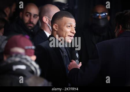 ©PHOTOPQR/LE PARISIEN/Fred Dugit ; Paris ; 29/11/2021 ; Sport Théâtre du Chatelet (Paris 1er), le 29 novembre 2021 Cérémonie du Ballon d'Or Kylian Mbappé Photo LP / Fred Dugit Stockfoto