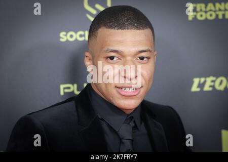 ©PHOTOPQR/LE PARISIEN/Fred Dugit ; Paris ; 29/11/2021 ; Sport Théâtre du Chatelet (Paris 1er), le 29 novembre 2021 Cérémonie du Ballon d'Or Kylian Mbappé Photo LP / Fred Dugit Stockfoto