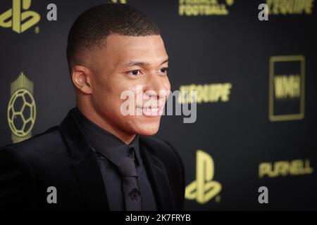 ©PHOTOPQR/LE PARISIEN/Fred Dugit ; Paris ; 29/11/2021 ; Sport Théâtre du Chatelet (Paris 1er), le 29 novembre 2021 Cérémonie du Ballon d'Or Kylian Mbappé Photo LP / Fred Dugit Stockfoto