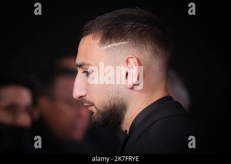 ©PHOTOPQR/LE PARISIEN/Fred Dugit ; Paris ; 29/11/2021 ; Sport Théâtre du Chatelet (Paris 1er), le 29 novembre 2021 Cérémonie du Ballon d'Or Gianluigi Donnarumma Photo LP / Fred Dugit Stockfoto