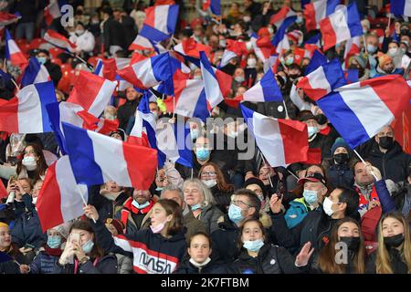 ©PHOTOPQR/OUEST FRANKREICH/Vincent Michel / Ouest-France ; Guingamp ; 01/12/2021 ; Fußball Féminin - FRANKREICH / PAYS de GALLES - Qualifications pour le Mondial 2023 - 30.11.2021 - Guingamp Supporters Foto Vincent Michel / Ouest-France Stockfoto