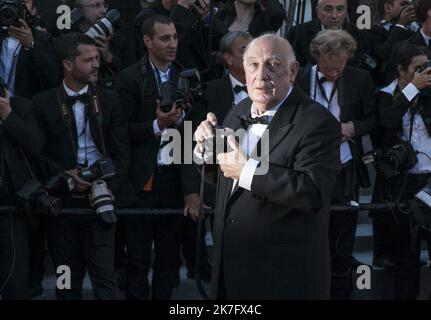 TONY HAGE/TONY HAGE/MAXPPP - CANNES FRANKREICH 15/05/2016 ; TONY HAGE/MAXPPP CANNES.2016.ARCHIVES. Le photographe et réalisateur Raymond Depardon . CANNES.2016.ARCHIVE. . Der französische Fotograf und Filmemacher Raymond Depardon . Stockfoto