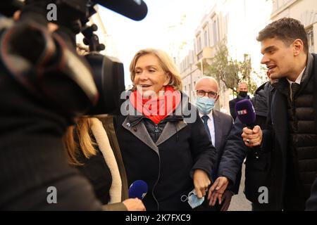 ©Francois Glories/MAXPPP - die Kandidatin von Les Républicains Valérie Pécresse beim Mittagessen in Nizza im Restaurant 'la petite Maison' mit Éric Ciotti (besiegte Kandidatin in der zweiten Runde der republikanischen Vorwahlen). Frankreich Nizza. Dezember 06 2021. Stockfoto