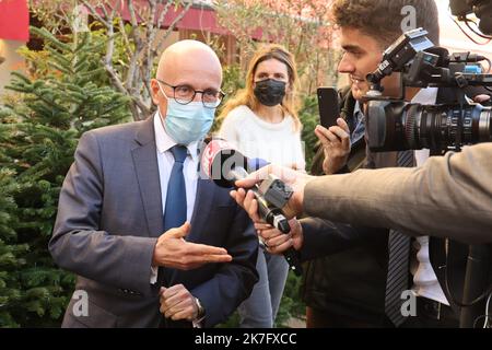 ©Francois Glories/MAXPPP - die Kandidatin von Les Républicains Valérie Pécresse beim Mittagessen in Nizza im Restaurant 'la petite Maison' mit Éric Ciotti (besiegte Kandidatin in der zweiten Runde der republikanischen Vorwahlen). Frankreich Nizza. Dezember 06 2021. Stockfoto