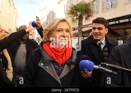 ©Francois Glories/MAXPPP - die Kandidatin von Les Républicains Valérie Pécresse beim Mittagessen in Nizza im Restaurant 'la petite Maison' mit Éric Ciotti (besiegte Kandidatin in der zweiten Runde der republikanischen Vorwahlen). Frankreich Nizza. Dezember 06 2021. Stockfoto