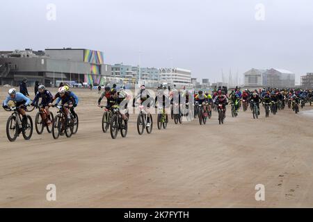 ©PHOTOPQR/VOIX DU Nord/Marc Demeure ; 12/12/2021 ; Dunkerque le 12/12/ 2021 Championnat d'Europe de Beach Cross. Foto MARC DEMEURE / La Voix Du Nord. Stockfoto