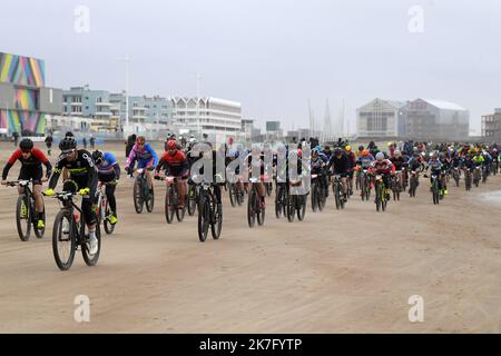 ©PHOTOPQR/VOIX DU Nord/Marc Demeure ; 12/12/2021 ; Dunkerque le 12/12/ 2021 Championnat d'Europe de Beach Cross. Foto MARC DEMEURE / La Voix Du Nord. Stockfoto