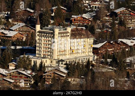 ©francois Glories/MAXPPP - 5* Gstaad Palace Hotel mit malerischem Blick auf die Schweizer Alpen und einem Traum-Spa aus dem Jahr 1913 befindet sich dieses saisonale Luxushotel in einem Türmchen-Gebäude mit Bergblick. Der internationale Jetset besucht regelmäßig Es liegt hoch über dem berühmten Skigebiet Gstaad Schweiz. Januar 01 2022. Stockfoto