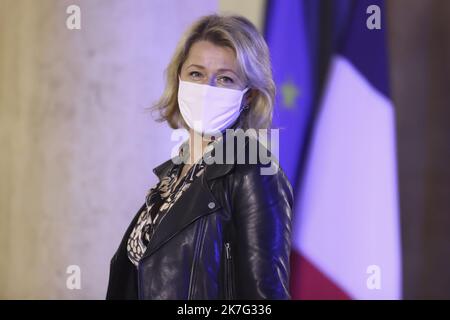 ©Sebastien Muylaert/MAXPPP - die französische Ministerin für ökologische Transition Barbara Pompili kommt zu einem Treffen mit Mitgliedern der Europäischen kommission und dem französischen Präsidenten im Elysee-Palast, als Frankreich am 1. Januar 2022 die rotierende EU-Präsidentschaft übernahm. Paris, 06.01.2022 Stockfoto