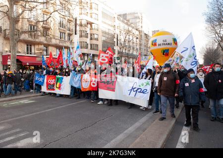 ©Laurent Paillier / Le Pictorium/MAXPPP - Laurent Paillier / Le Pictorium - 13/1/2022 - Frankreich / Paris - Unite des syndicats Les enseignants sont en colere et protestent en nombre jeudi 13 janvier contre la 'pagaille' provquee par la multiplication des protocoles sanitaires. Le Ministre Jean-Michel Blanquer cible principale des mecontentements des personals de l'Education. / 13/1/2022 - Frankreich / Paris - Union Unit die Lehrer sind wütend und protestieren am Donnerstag, den 13. Januar, gegen den "Mess", der durch die Vervielfachung von Gesundheitsprotokollen verursacht wurde. Minister Jean-Michel Blanquer ist die Hauptta Stockfoto