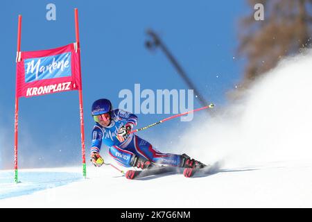 ©Pierre Teyssot/MAXPPP ; Audi FIS Ski World Cup Damen Riesenslalom am Kronplatz, Italien am 25. Januar 2022. Letzte Damen Alpine Ski Ladies Rennen vor den Olympischen Winterspielen in Peking 2022. Im Einsatz während des ersten Laufs, Tessa Worley (FRA). â© Pierre Teyssot/Maxppp Stockfoto