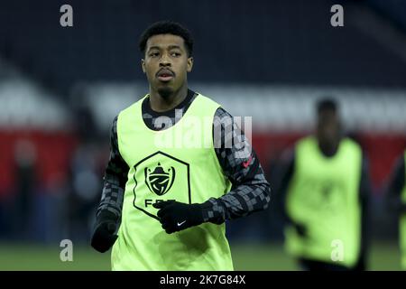 ©Sebastien Muylaert/MAXPPP - Presnel Kimpembe von Paris Saint-Germain beim Aufwärmen vor dem französischen Cup-Spiel zwischen Paris Saint Germain und dem OGC Nice in Paris, Frankreich. 31.01.2022 Stockfoto